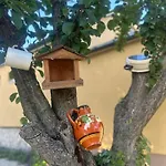 Dom Pod Mirabelkou - Mirabell Haz Lipót
