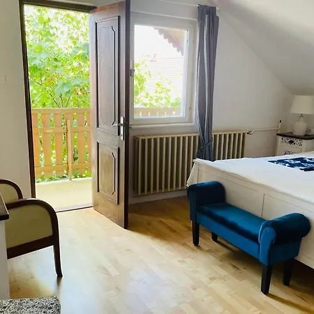 Dom Pod Mirabelkou - Mirabell Haz Lipót