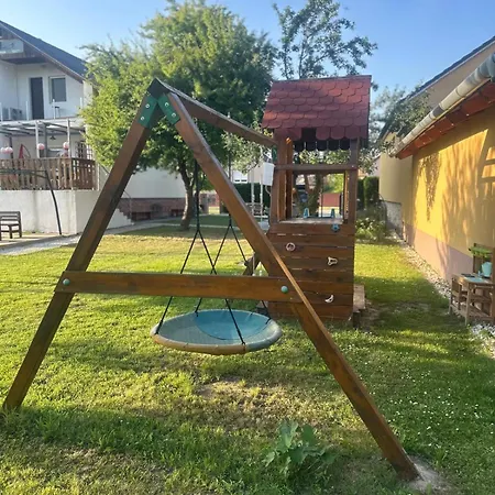 Dom Pod Mirabelkou - Mirabell Ház *