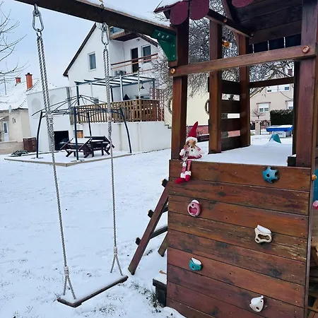 Dom Pod Mirabelkou - Mirabell Haz Semesterbostad *