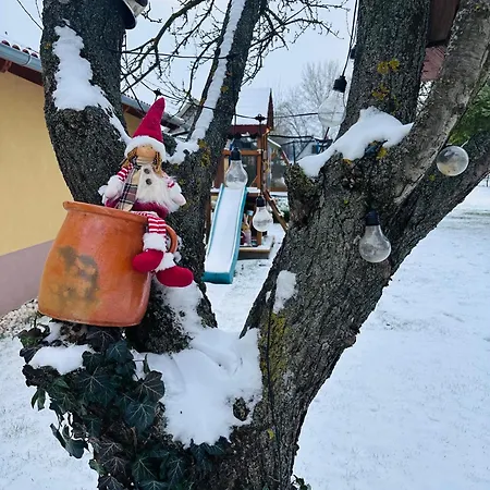 Dom Pod Mirabelkou - Mirabell Haz بيت للعطل Lipót