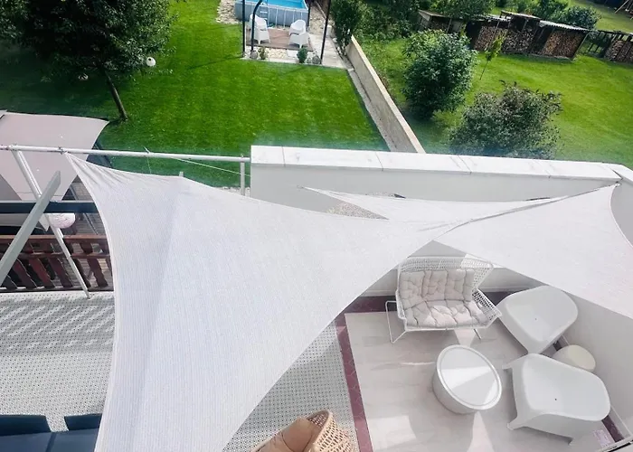 Dom Pod Mirabelkou - Mirabell Haz Feriehus Lipót