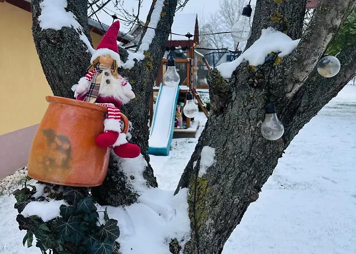 Dom Pod Mirabelkou - Mirabell Haz Feriehus Lipót